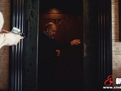 在洛杉磯做了40年電梯操作員，他能讓你對人性重拾信心