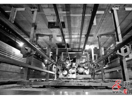 超高層電梯檢驗(yàn)師：幾乎天天上天入地