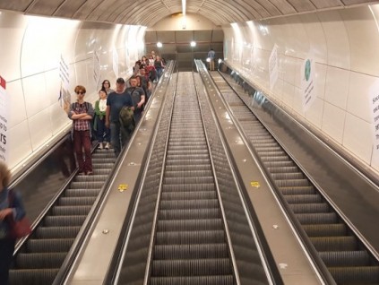 美國(guó)西雅圖軌道交通系統(tǒng)新建重載型自動(dòng)扶梯