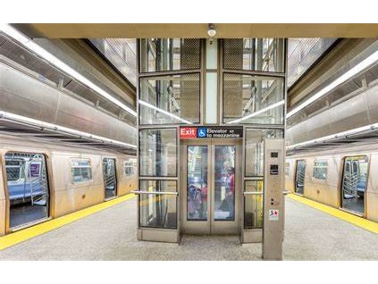 美國(guó)紐約地鐵站電梯工程預(yù)計(jì)提前完工