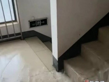 柳州這個電梯變“水簾洞”,事到如今，是誰的責任？花誰的錢？！