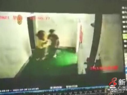 電梯驚魂！廣西南寧一小區(qū)電梯突墜兩層，吊廂天花板塌落