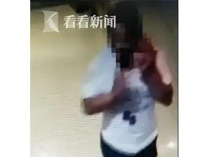 福建泉州：電梯驚現(xiàn)“撒尿男”、小區(qū)高空墜物砸毀私家車……這些行為令人不恥！