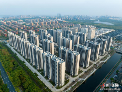 完美交付！67臺(tái)康力電扶梯進(jìn)駐上海臨港主城核心