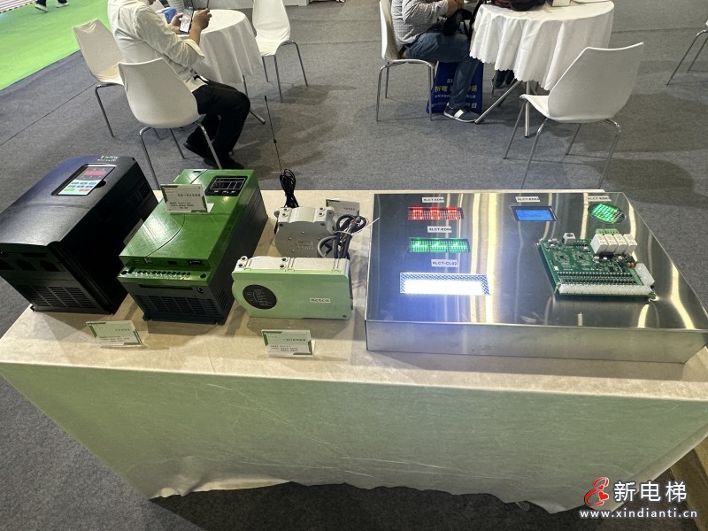 一體化門機(jī)控制器