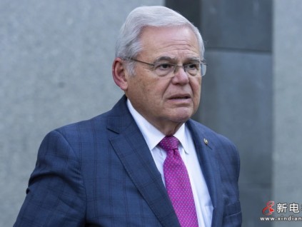 美國(guó)紐約：因陪審員被困電梯，參議員Bob Menendez受賄一案休庭一周