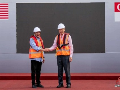 全球首條跨國、跨海城市輕軌@康力電梯