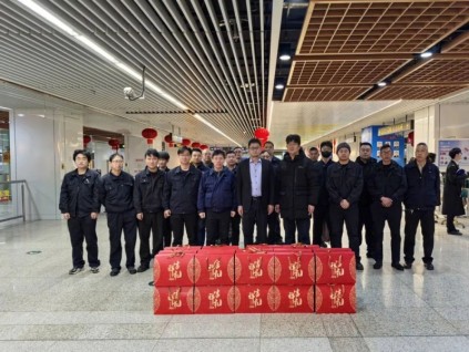 新元肇啟 奮斗當(dāng)時 | 康力電梯董事長朱琳昊新春慰問一線服務(wù)團隊