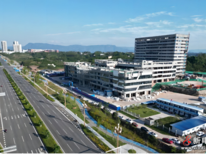 美的LINVOL領沃電梯為合江縣江北醫(yī)療綜合體打造高效、舒適通行方案