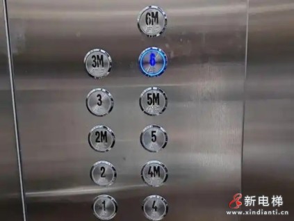 上海長寧一小區(qū)6層的錯層戶型加裝電梯后變成電梯直接入戶“全市首例”！