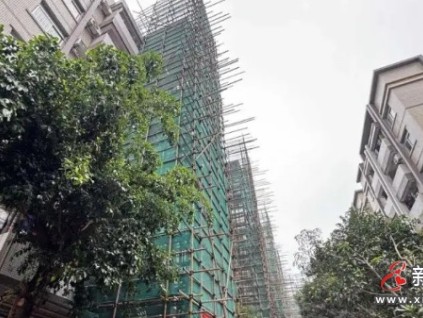 廣東陽(yáng)江：富康公租房小區(qū)為步梯房加裝35臺(tái)電梯