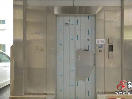 4年前就加裝好的“共享”電梯 居民“用不起”還是鎖著吧