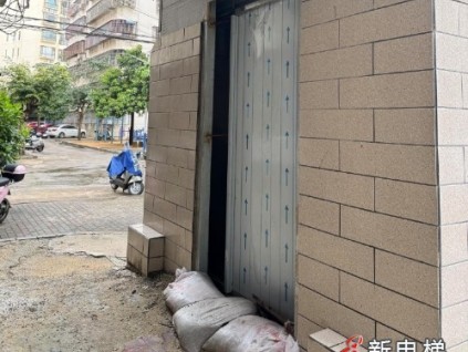 海口龍華某小區(qū)加裝電梯停工近一年 工程滯后安全隱患諸多 業(yè)主強(qiáng)烈不滿