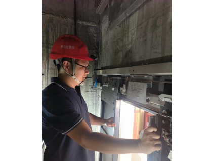 廣東省特檢院佛山檢測院技術(shù)溯源破解老舊電梯“墜底”風(fēng)險