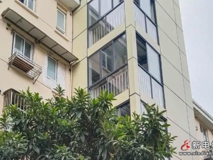 上海老小區(qū)加裝電梯引爭執(zhí)，調(diào)解時老人猝死，被告被判賠12萬