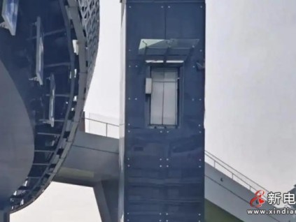 出電梯即“空中漫步”火了！上海這座天橋的電梯有點“任性”